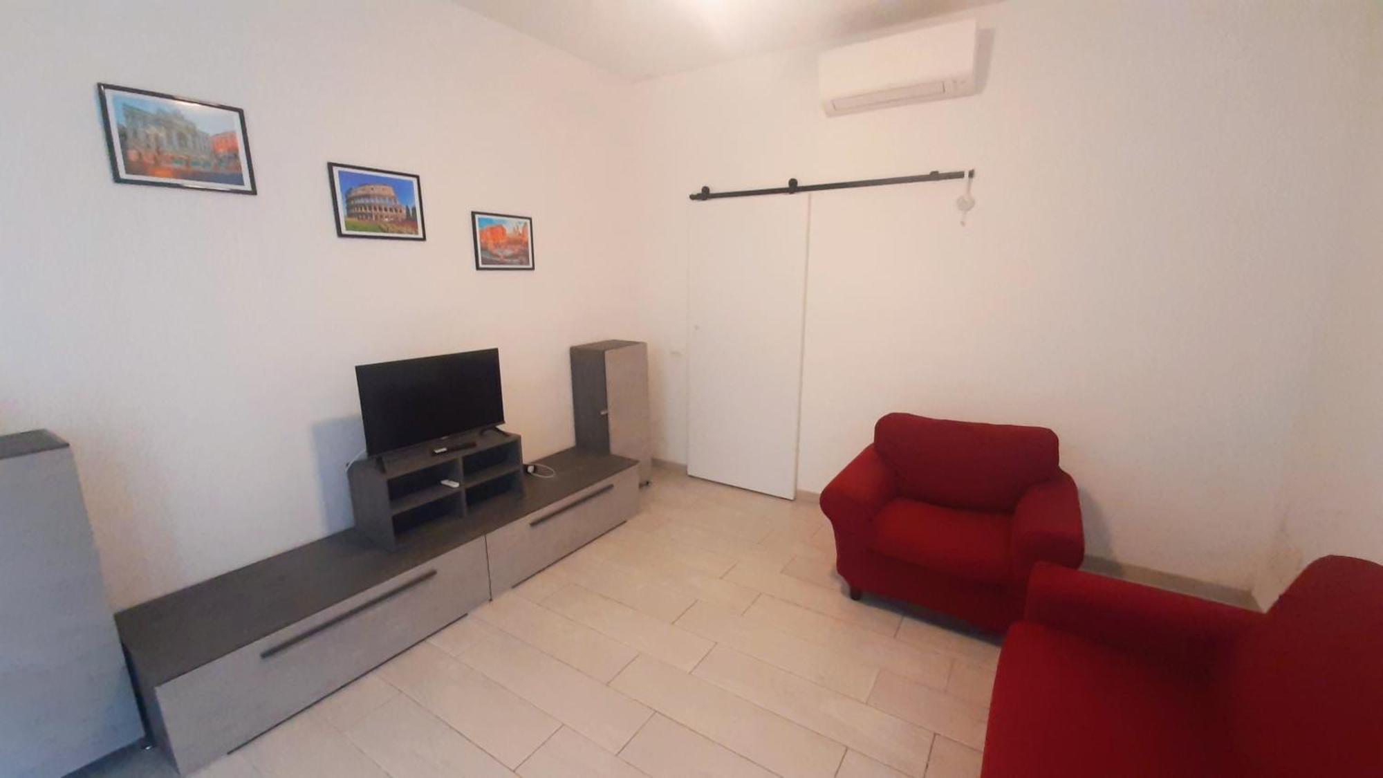 Comfy&Cozy Flat In Fiumicino Center Apartman Kültér fotó